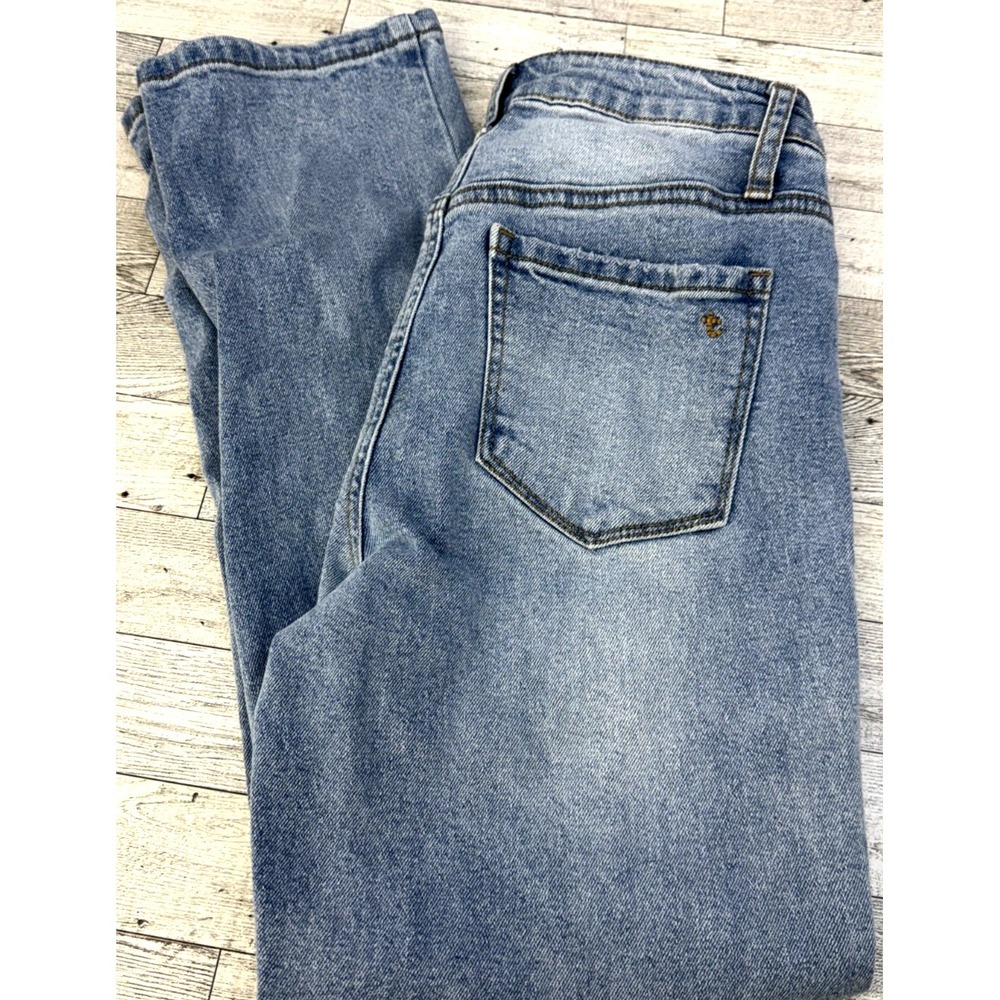 Women's True Craft Size 4 Slim Straight Button‎ Fly Light Distressed Jeans